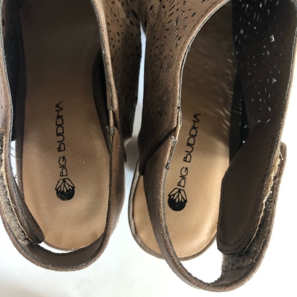BIG BUDDHA Faux Suede Laser Cut-out Peep Toe Open Back Block Heel Sandal Size 8 - Picture 6 of 13
